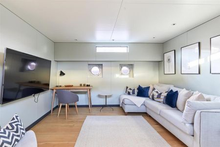 3 bedroom houseboat to rent - Photo 3