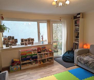 2 bedroom semi-detached house to rent - Photo 4