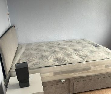 1 bedroom in a flat share to rent - Photo 1
