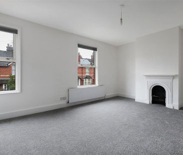 3 bedroom semi-detached house to rent - Photo 6