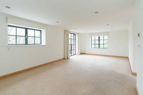 3 bedroom apartment to rent - Photo 1