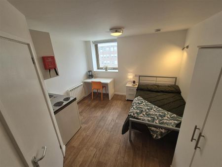 Studio to rent - Photo 3