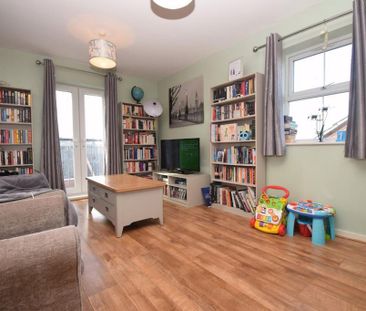 2 bedroom flat to rent - Photo 1