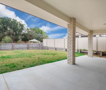 Large Home with Custom Finishes - Solar Powered - Photo 1