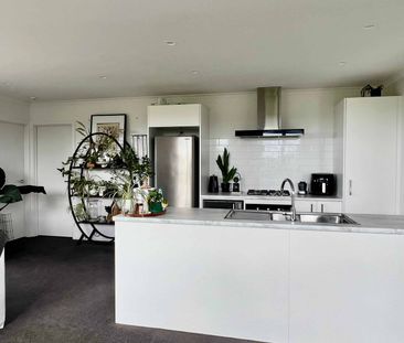 2-Bedroom Duplex in Prime Baverstock Location - Photo 1