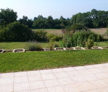 5-room detached villa with beautiful lake view and large garden - Photo 1