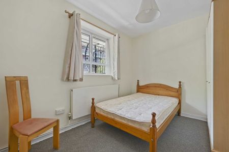 Price £462 pw - Available Now - Furnished - Photo 5