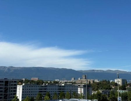 4-room apartment in Lancy. - Photo 3