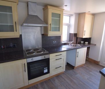 3 bedroom semi-detached house to rent - Photo 6