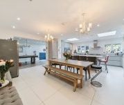 6 bedroom detached house to rent - Photo 6