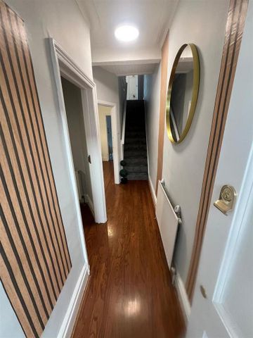 4 bedroom terraced house to rent - Photo 2