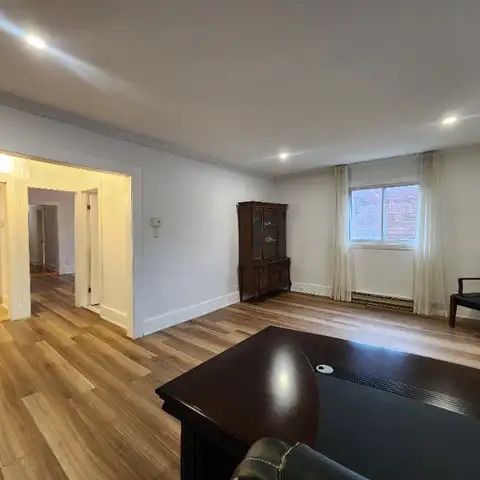 NDG - 3 Bed 2 Bath + Parking Included - Photo 1