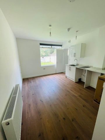 Studio Flat, Beulah Road, CR7 - Photo 2