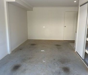 32 Joyce St - 3 Bed Townhouse - Photo 2