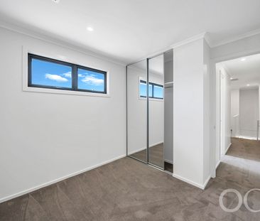 Open The Door To Light-Filled Living & Modern Ease - Photo 6