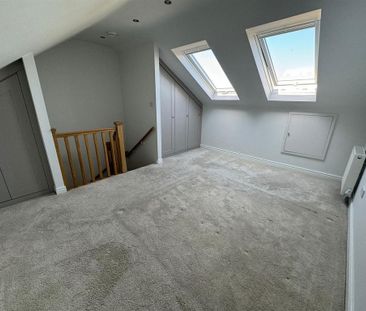3 bedroom end of terrace house to rent - Photo 4
