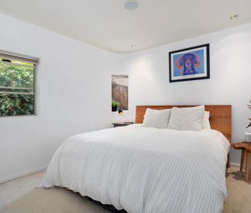 Sophisticated coastal living with sweeping Manly views - Photo 3