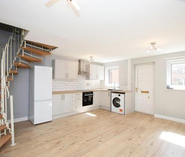 2 bedroom terraced house to rent - Photo 3