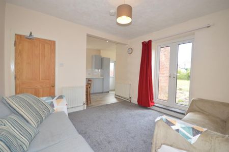 Bournemouth Ensbury Park Road Ensbury Park, BH9, Dorset - Photo 3