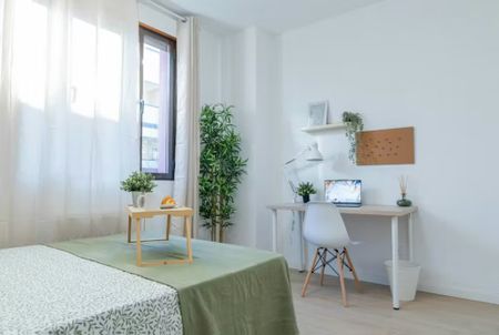 Calle Jacinto Benavente, Getafe, Community of Madrid 28902 - Photo 5