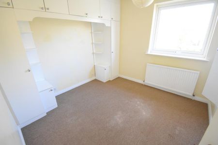 2 bedroom semi-detached house to rent - Photo 3