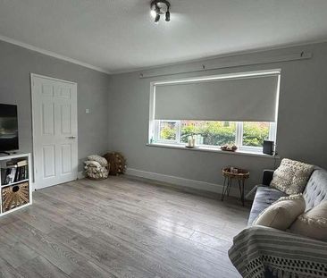 Lenham Walk, Manchester, M22 - Photo 1