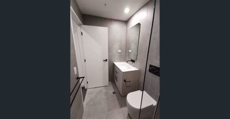 Fully furnished-Luxury apartment in Mcity, Melbourne - Photo 2