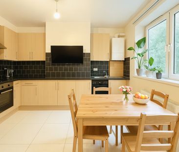 Room in a Shared Flat, Gated, SE16 - Photo 4