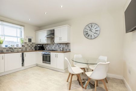 4 Bedroom - Photo 2