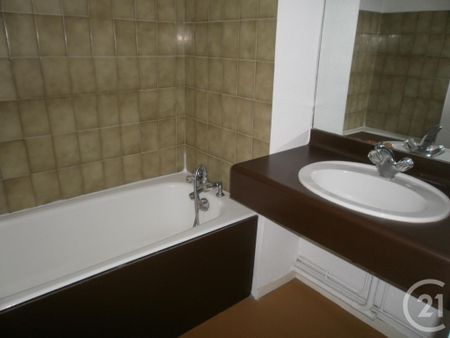 Location Appartement 1 pièce 31m² ST PIERRE DU MONT 40280 - Photo 4