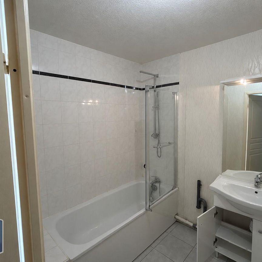 Location Appartement 2 pièces 50m² CREUTZWALD 57150 - Photo 1