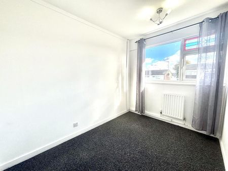 3 bedroom terraced house to rent - Photo 5