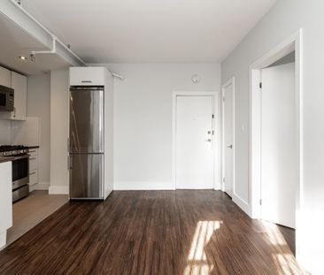 160 Huron Street - Photo 4
