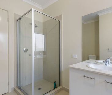 Heart of Thornhill Park - Photo 6