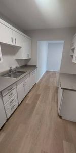 1 Bed 1 Bath Available In Beautiful - Photo 4