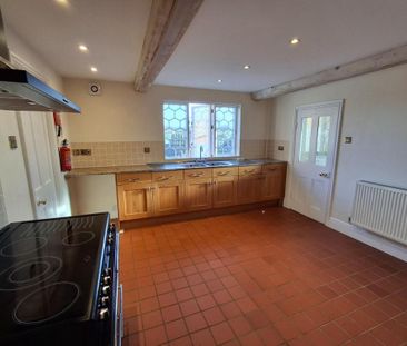 2 bedroom semi-detached house to rent - Photo 5