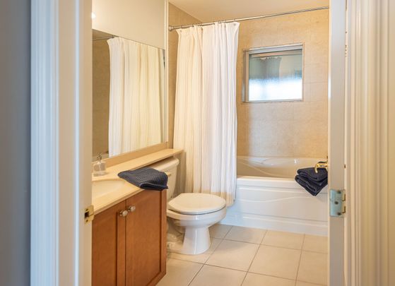 For Lease - 529 Mariners Way, Collingwood, Ontario - Photo 1