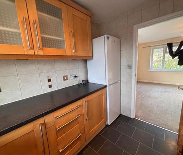 2 bedroom maisonette to rent - Photo 4