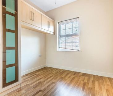 2 bedroom Flat To Let - Photo 1