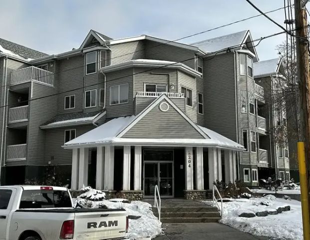 Cozy 1 Bedroom Condo Unit | 408 - 2204 1 St SW, Calgary - Photo 1