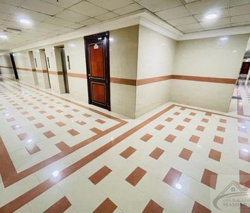 Specious 1BHK ! Gym , Covered parking ! 2 bathroom - Photo 6