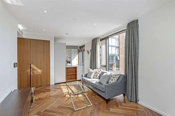 Ambassador Building, Embassy Gardens, Union Square, Nine Elms, London, SW11 - Photo 1