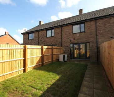 2 bedroom terraced house to rent - Photo 2