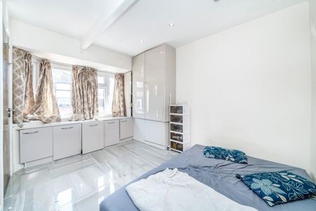 Riverdale Road, TW13, London - Photo 4