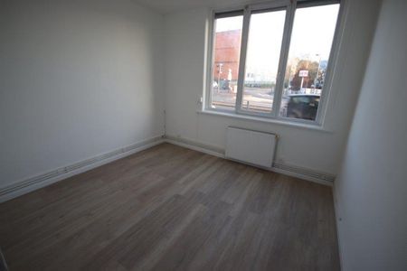 Location Appartement 3 pièces 49m² LILLE 59160 - Photo 3