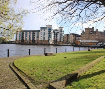 2 bed flat for rent in The Shore - Photo 3