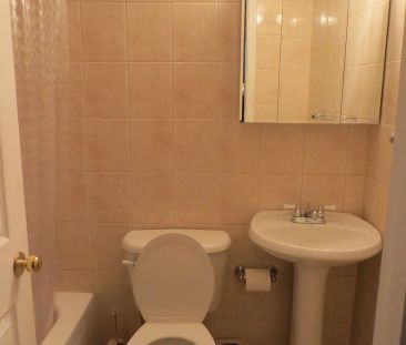 Close to LRT in Dalhousie — 1 Bedroom Room For Rent - Photo 1