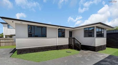 For Rent: Spacious 3-Bedroom Home in Mangere East! - Photo 3
