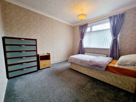 Property To Rent Beacon Grove, St. Helens, WA11 | 2 Bedroom Apartment through Little Estate Agents - Photo 3