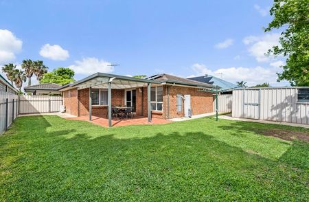 9 Nautilus Square, Seaford Rise SA 5169 - House For Rent | Domain - Photo 2